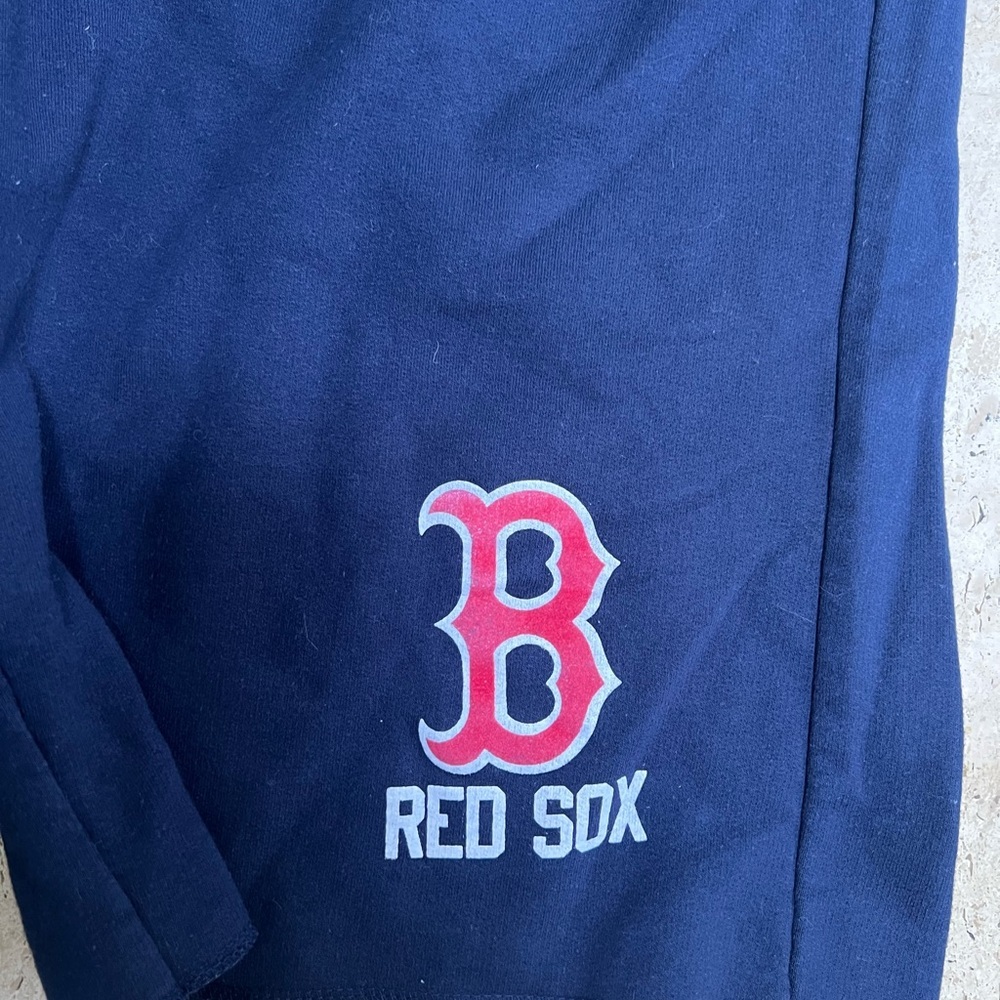 Boston Red Sox’s By Majestic Fleece Lined Men’s Shorts Size XL Spring 2009 - Picture 2 of 7